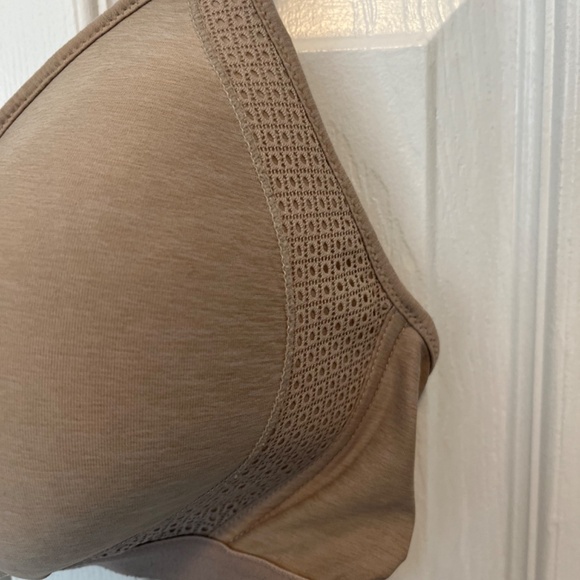 Haynes size L bra - Picture 3 of 9